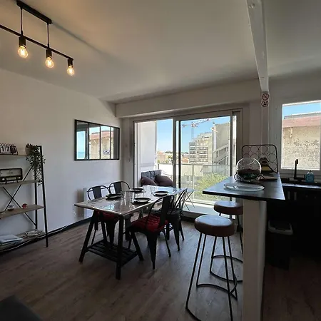 T2 Pour 4 Pers. A Saint-jean-de-monts, Parking, Wifi - Fr-1-224c-308 *
